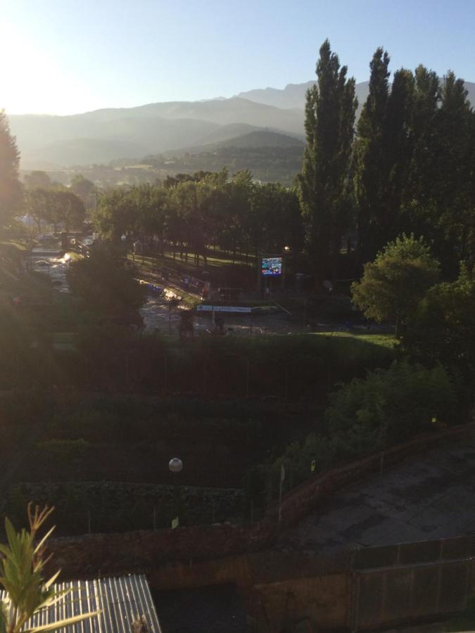 Casa Catharina Panzió La Seu d'Urgell Kültér fotó